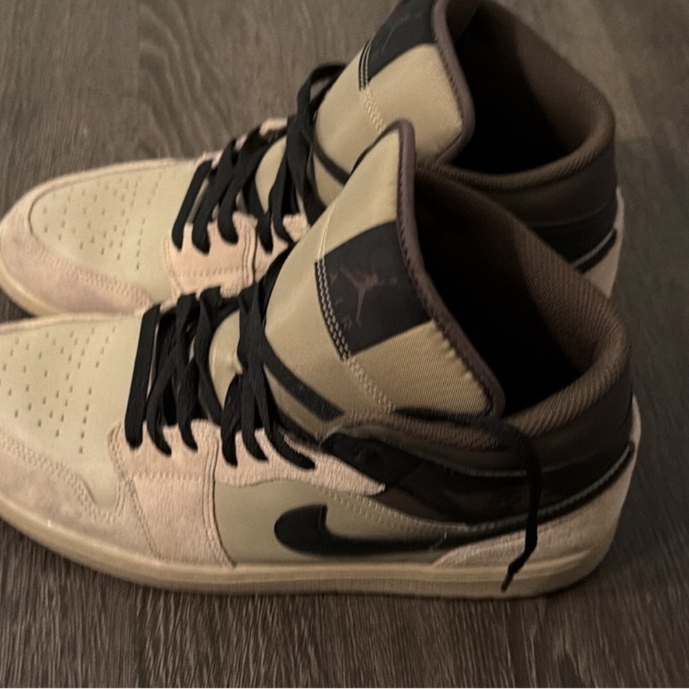 Nike High-Top Sneakers - Cream and Black